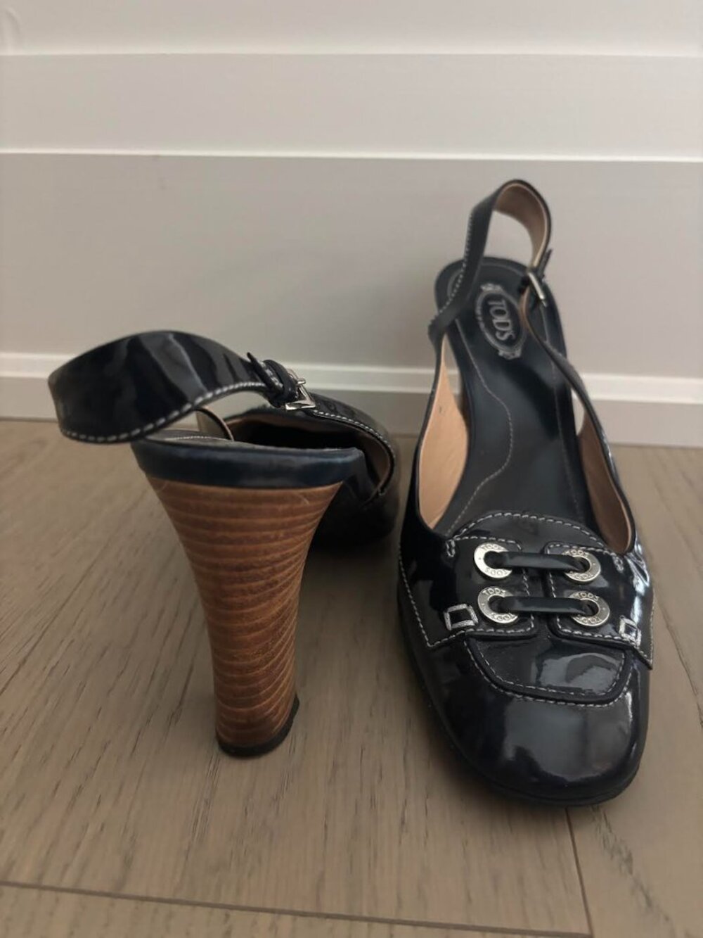 Tod's Vintage Patent Leather Contrast-Stitch Slingback Pumps
